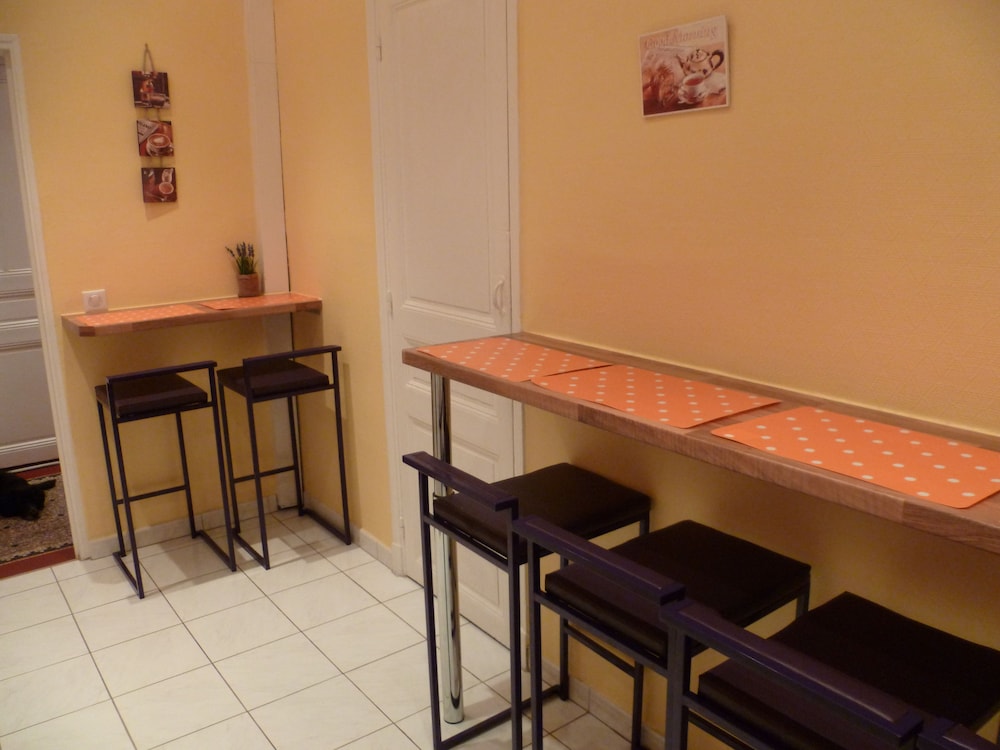 Hotel Victor Hugo 37/50