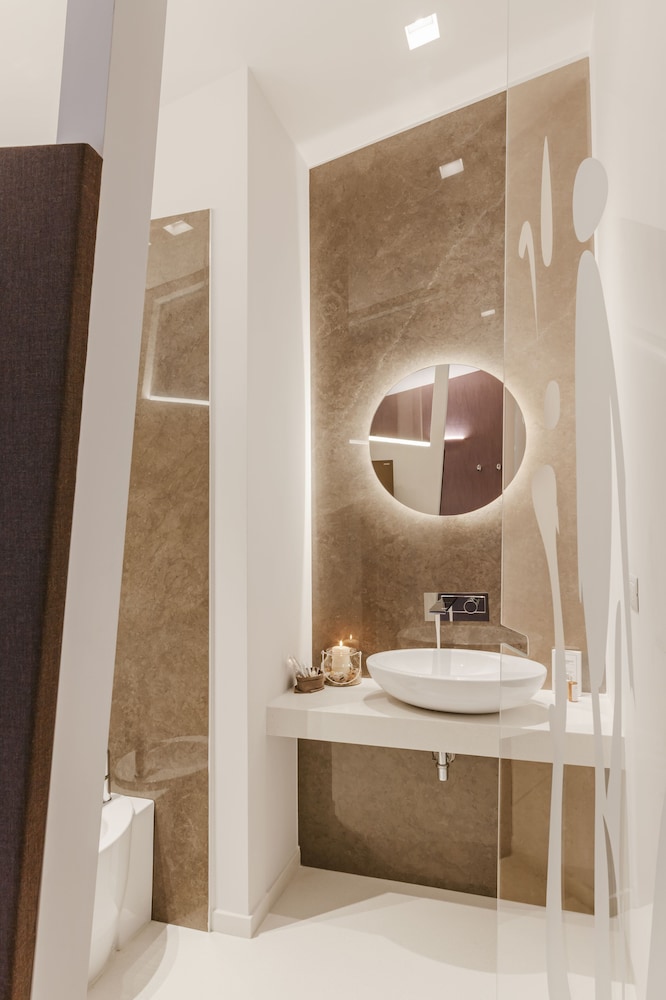 Residenza Del Monaco Bianco 45/50