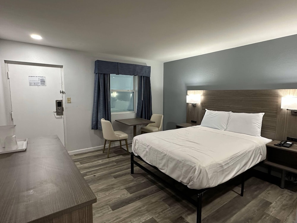 Birchwood Suites 28/50