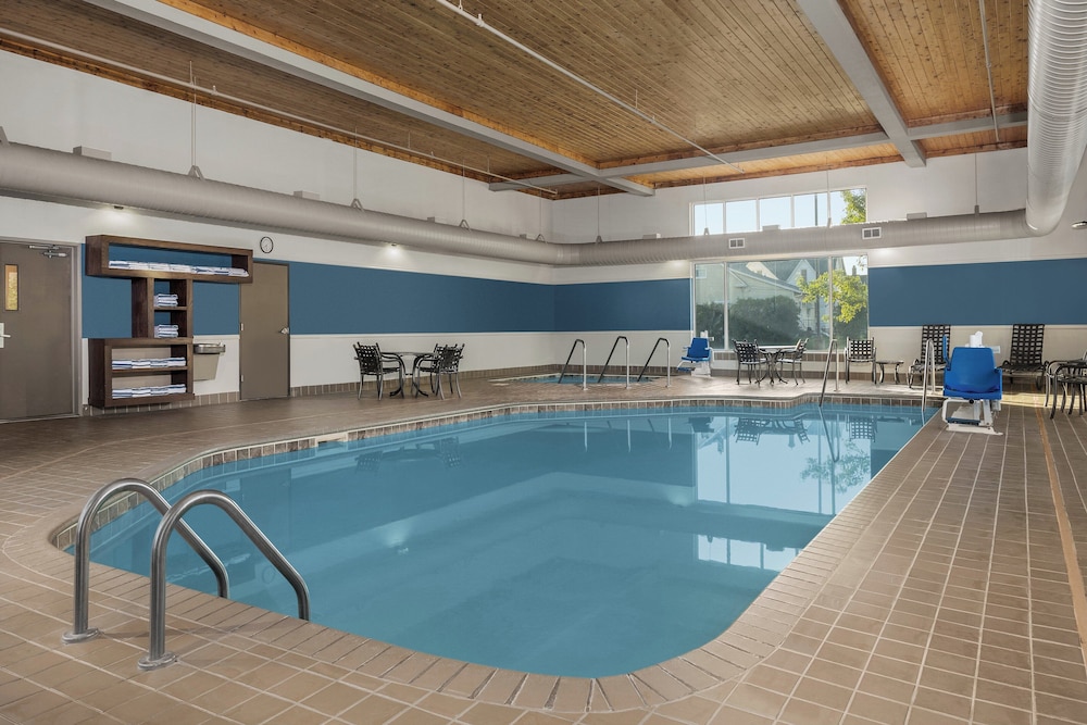 swimming pool spa