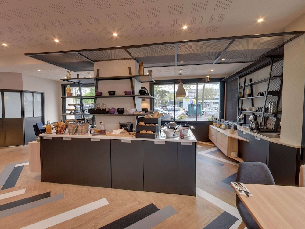 Mercure Lorient Centre Hotel 4/68