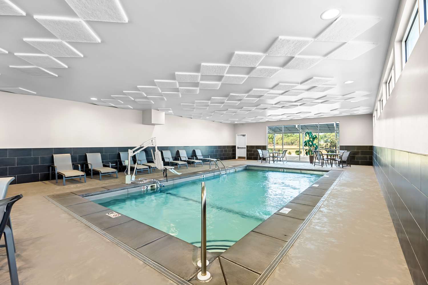 Best Western Plus Bolivar Hotel & Suites 17/46