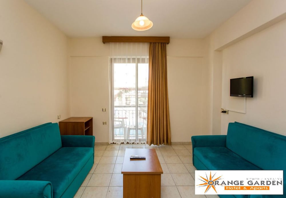 Orange Garden Hotel 24/45