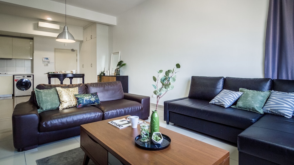 Encorp Strand Residence at Kota Damansara 36/50