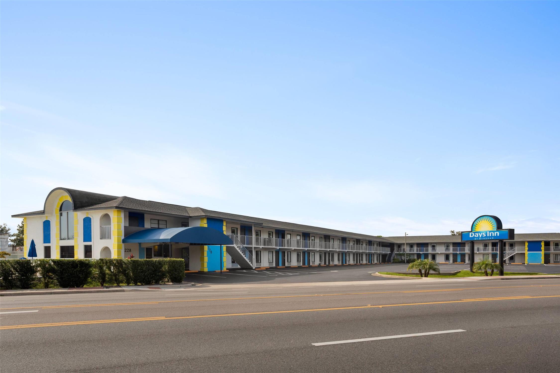 Days Inn By Wyndham Apopka Orlando 5/53
