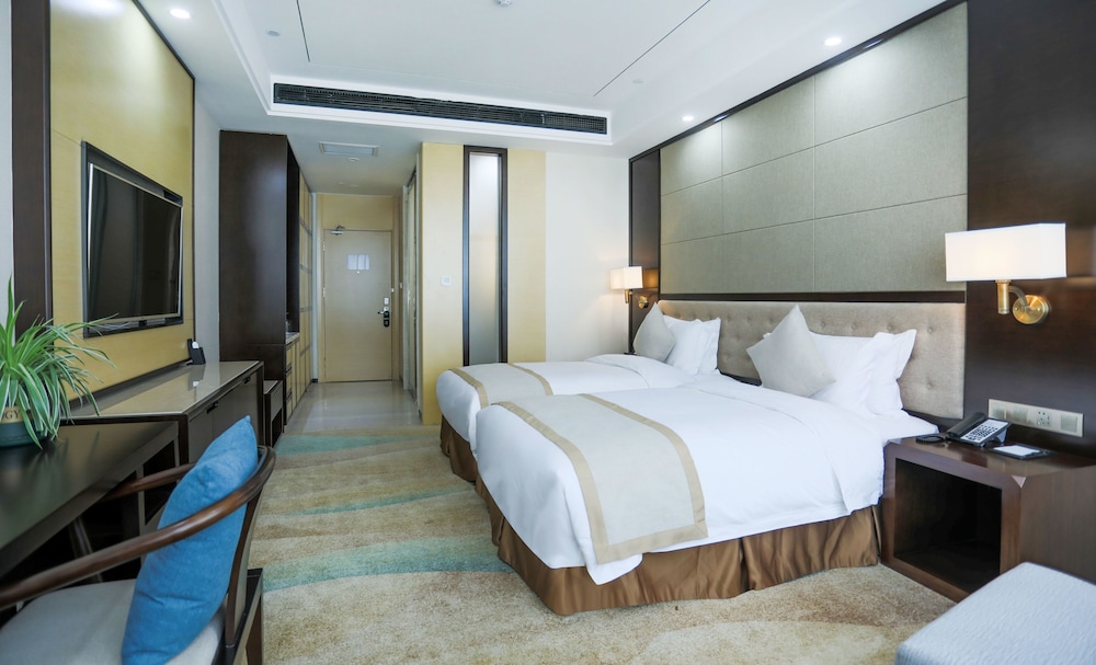 Hundred Hotel 19/60