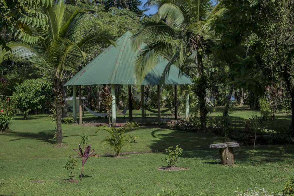 Caribbean Paradise Eco-Lodge 42/50