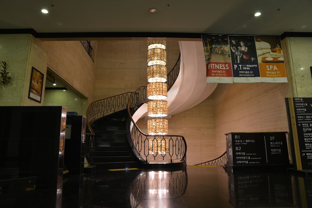 Ramada by Wyndham Songdo photo1