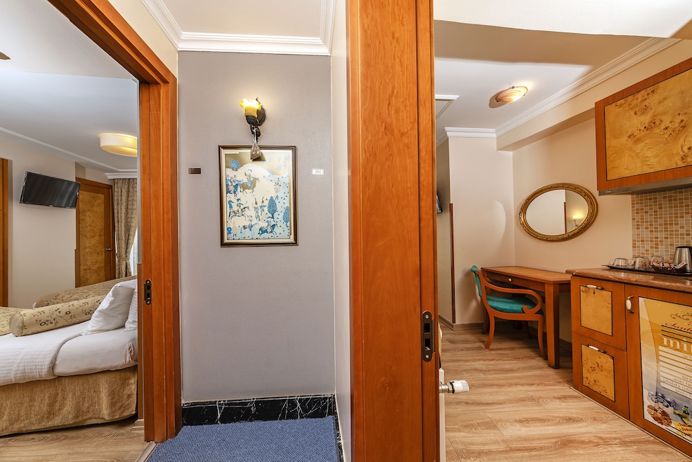 Santa Ottoman Hotel 35/41