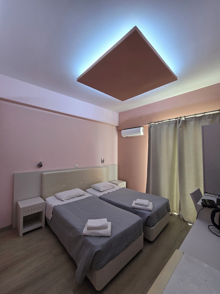 Aegean Sea Rooms 9/32