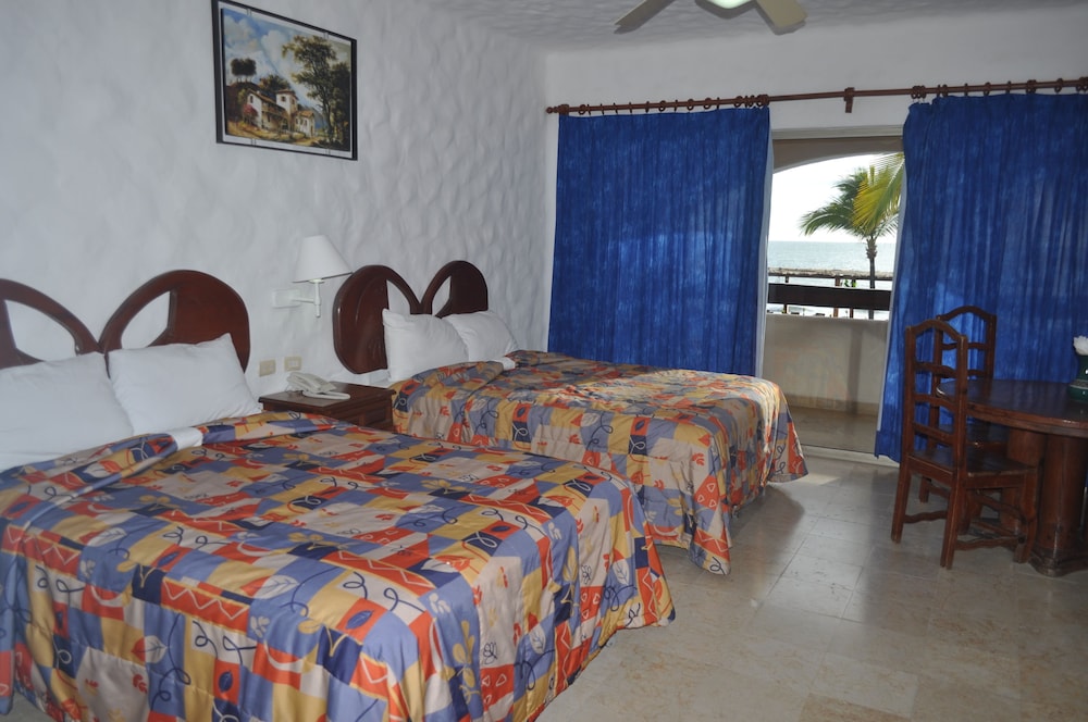Quijote Inn Hotel 30/67