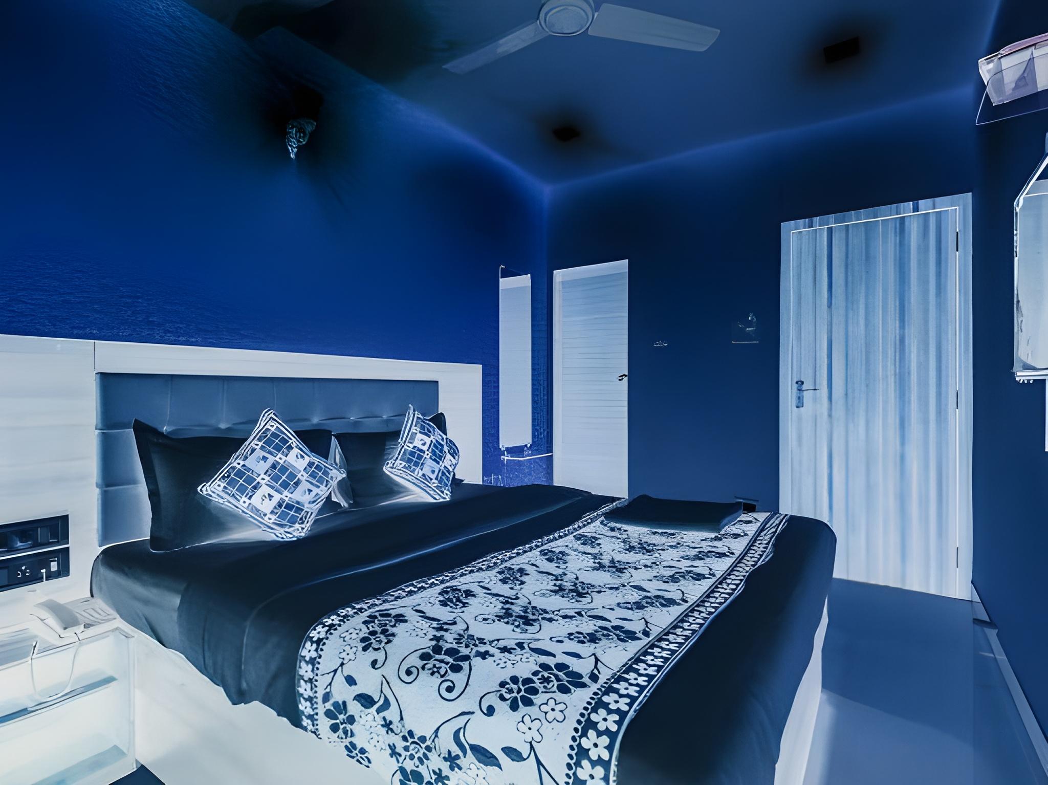 Oyo 10954 Hotel Golden Galaxy 8/50