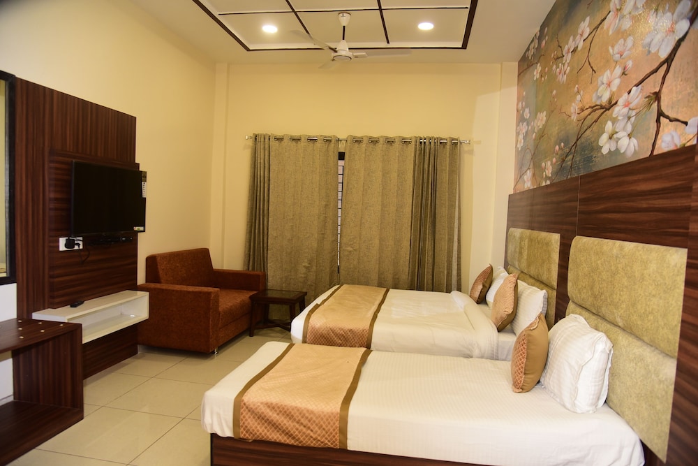 Hotel Karan Residency 22/50