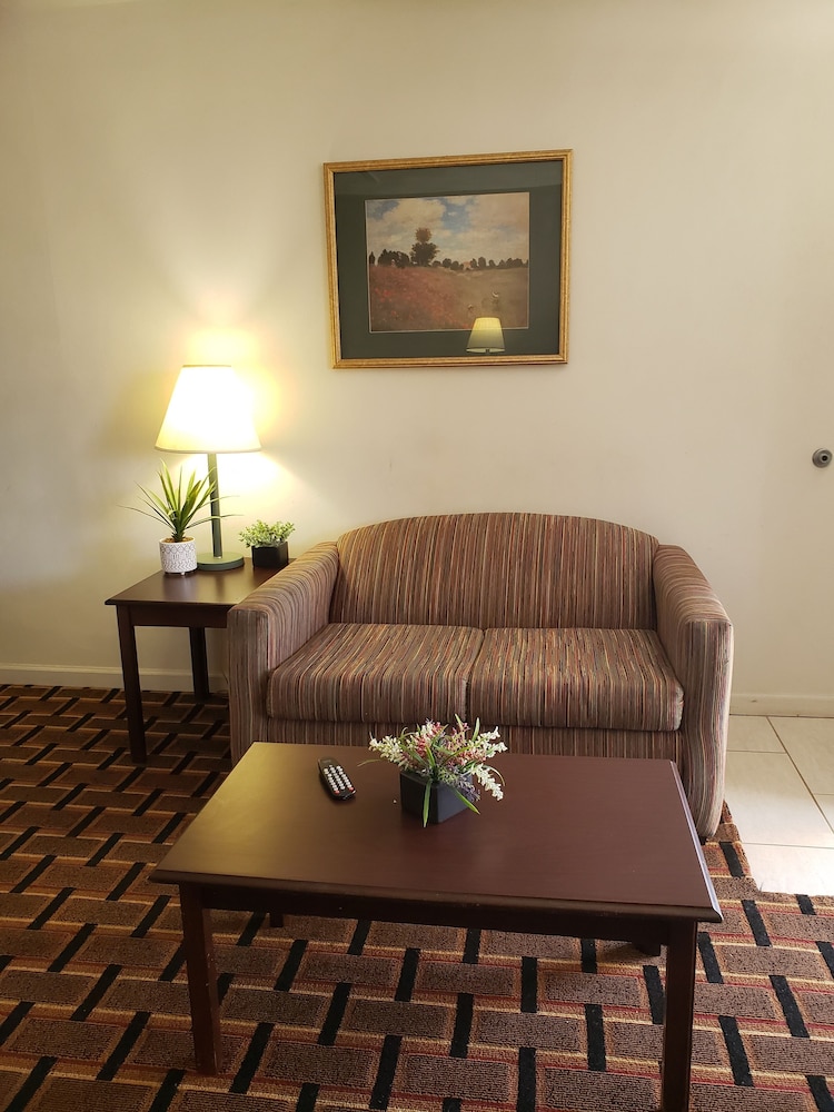 Corporate Suites of Burlington 27/47
