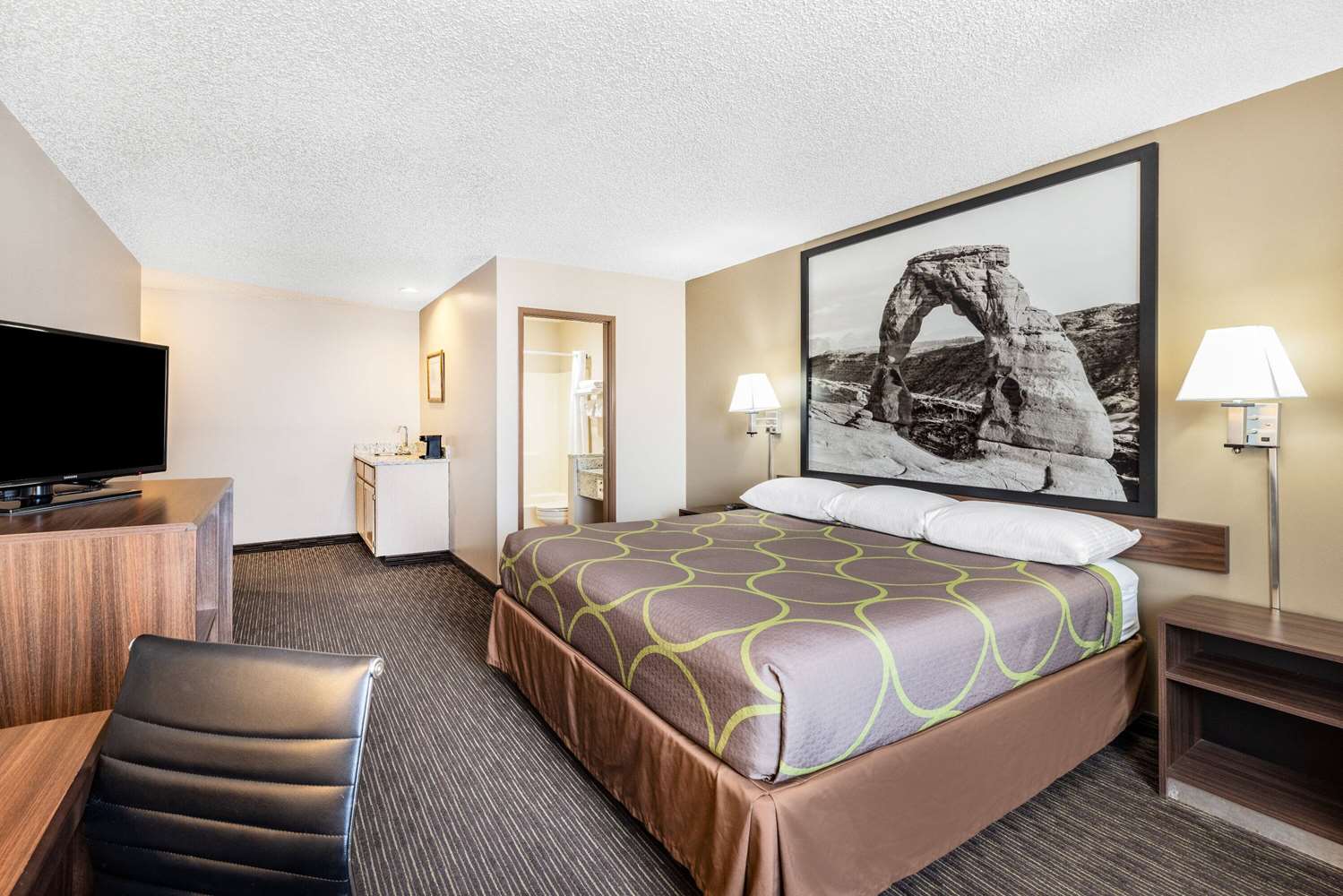 Super 8 by Wyndham Richfield UT 8/26
