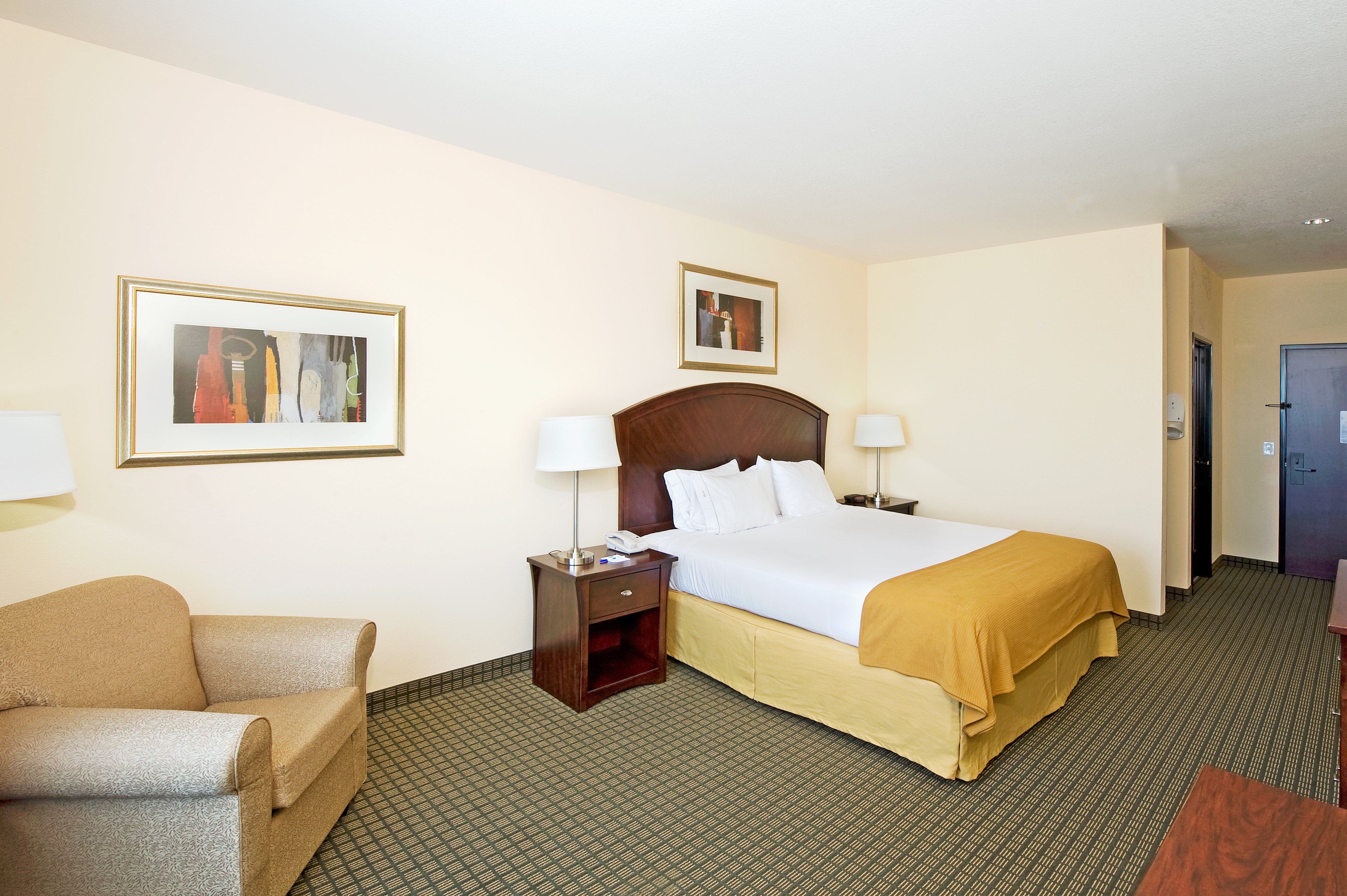 Holiday Inn Express Hotel Suites Willcox 19/53