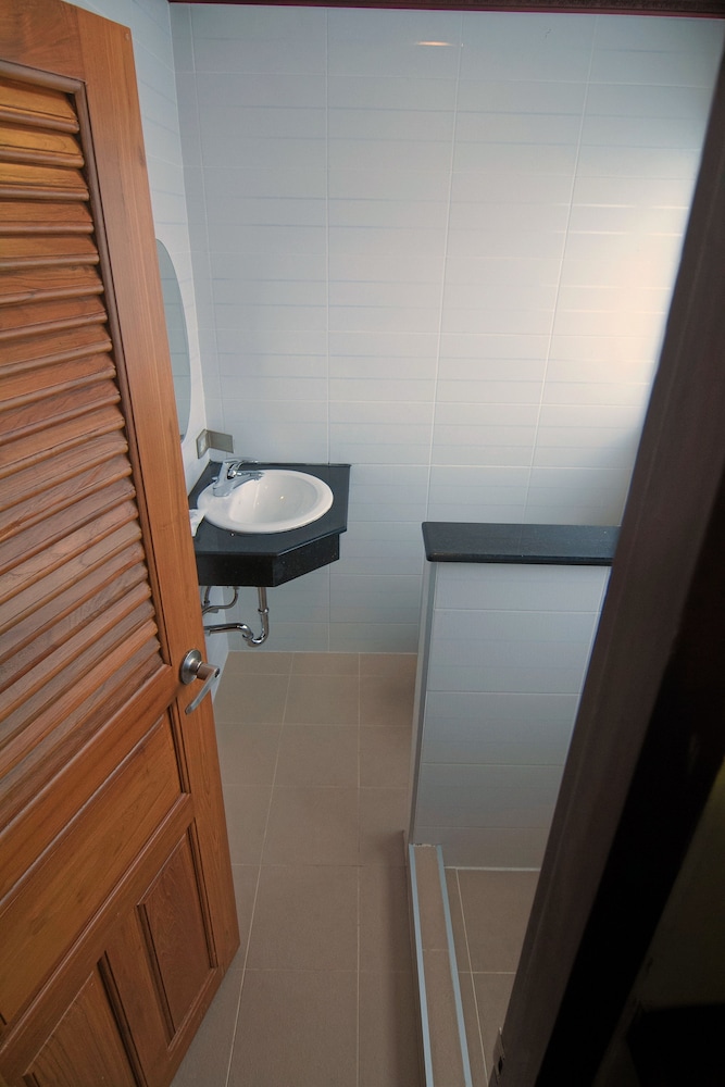 Sky Suites 33/35