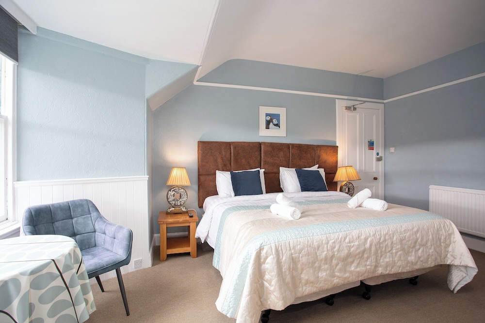 Rosemount Hotel 22/57