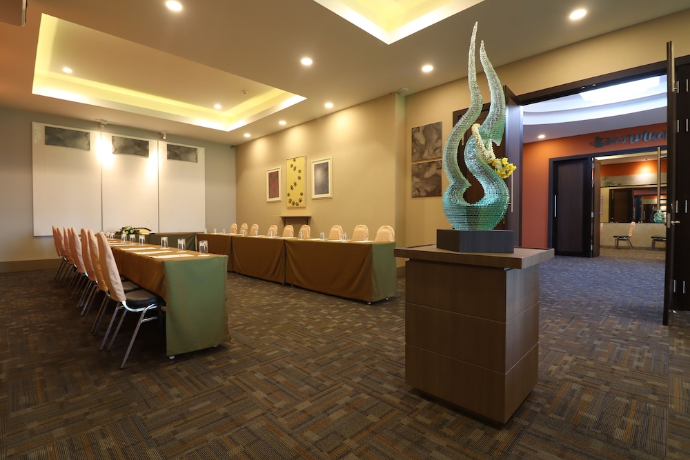 Hua Hin Grand Hotel And Plaza 13/60