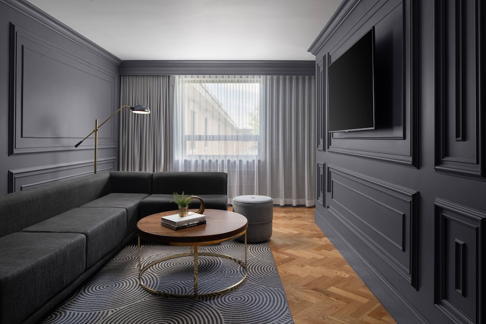 The Drake Hotel Oak Brook 28/52
