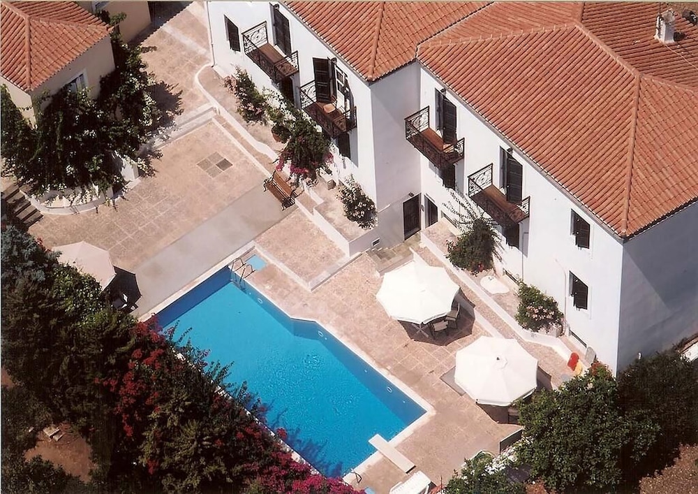 SPETSES RETREAT 17/22