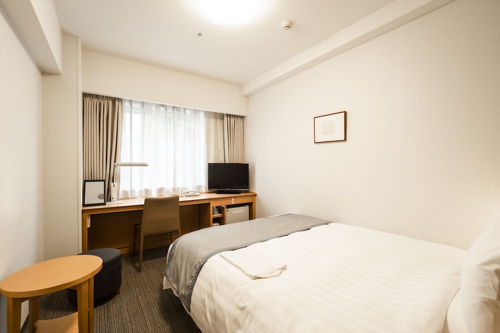 ROOM, SINGLE, DOUBLE BED, SMOKING