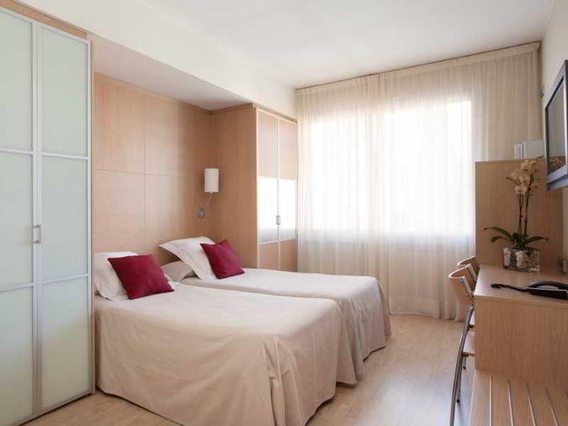 Silver Aparthotel 4/48