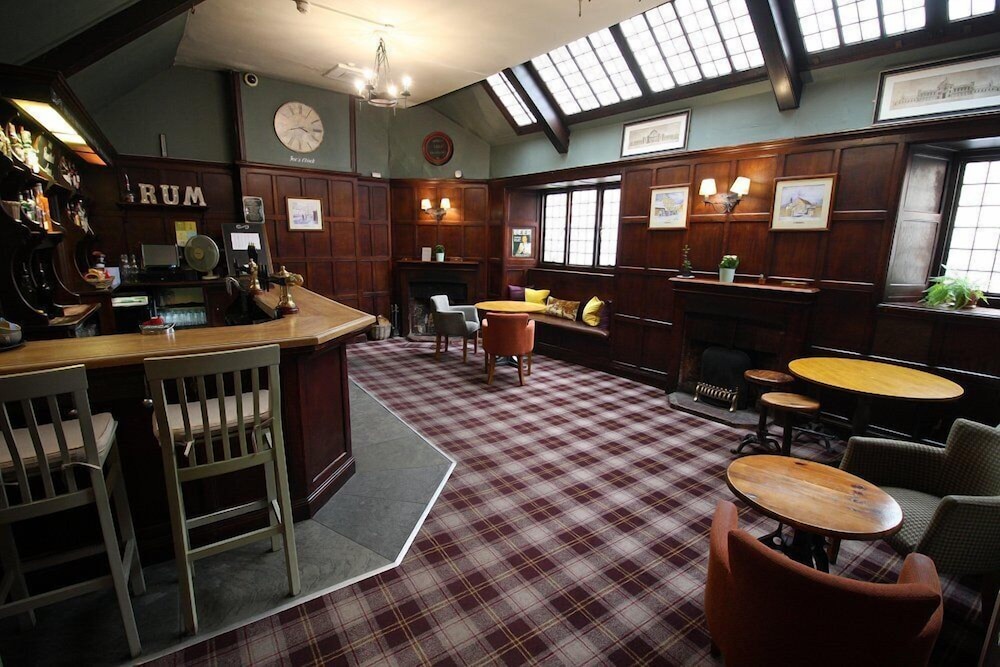The Lansdowne Hotel 41/55