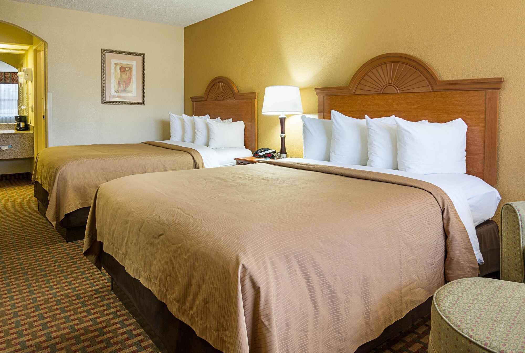 غرفة قياسية بسريرين كوين، Quality Inn near Casinos and Convention Center 3/3
