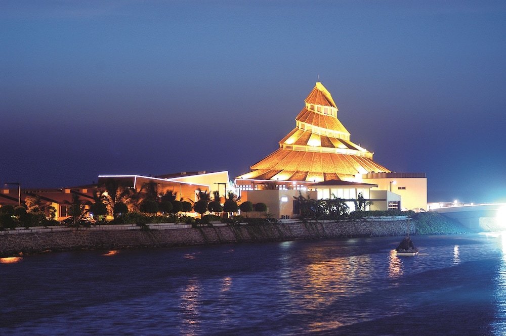 منتجع موفنبيك النورس جدة(Movenpick Resort Al Nawras Jeddah) 57/60