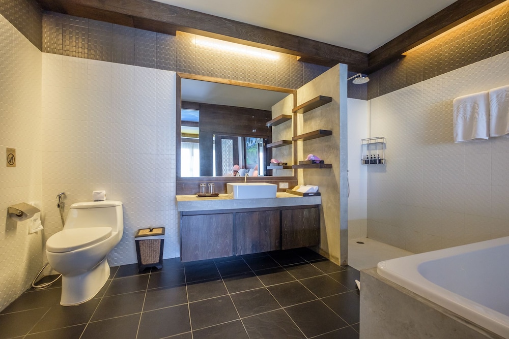 Naina Resort And Spa 48/50