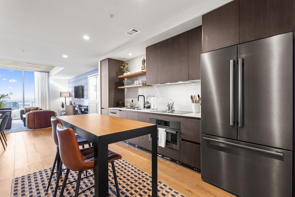 Austin Condo Hotel 35/49
