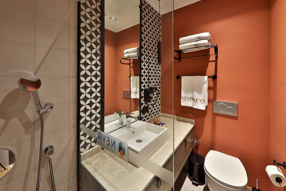 Neva Boutique Hotel 43/50