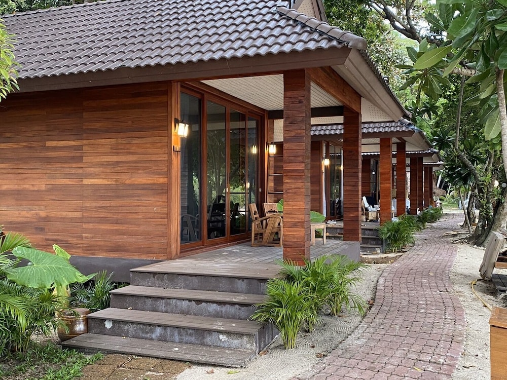 Mali Resort Koh Kradan 1/50