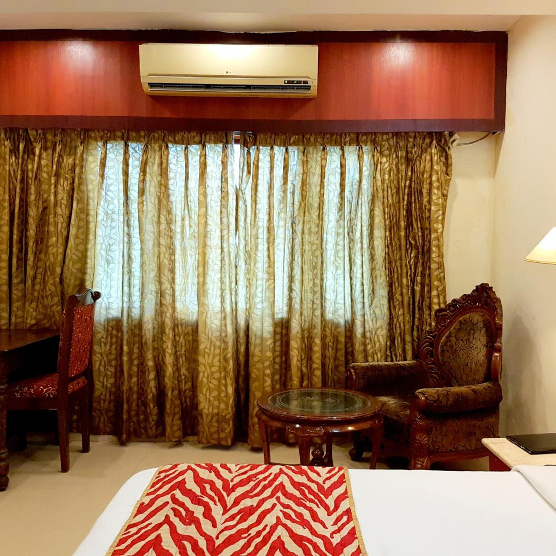 Oyo Premium Nayapalli Irc Village 9/72