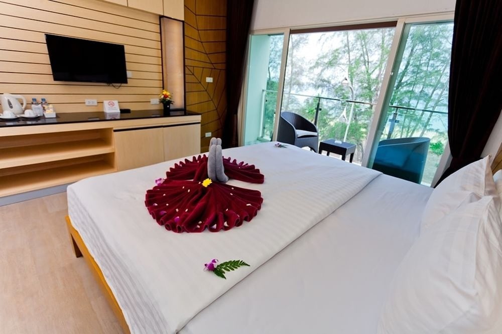 Anda Beachside Hotel 57/85