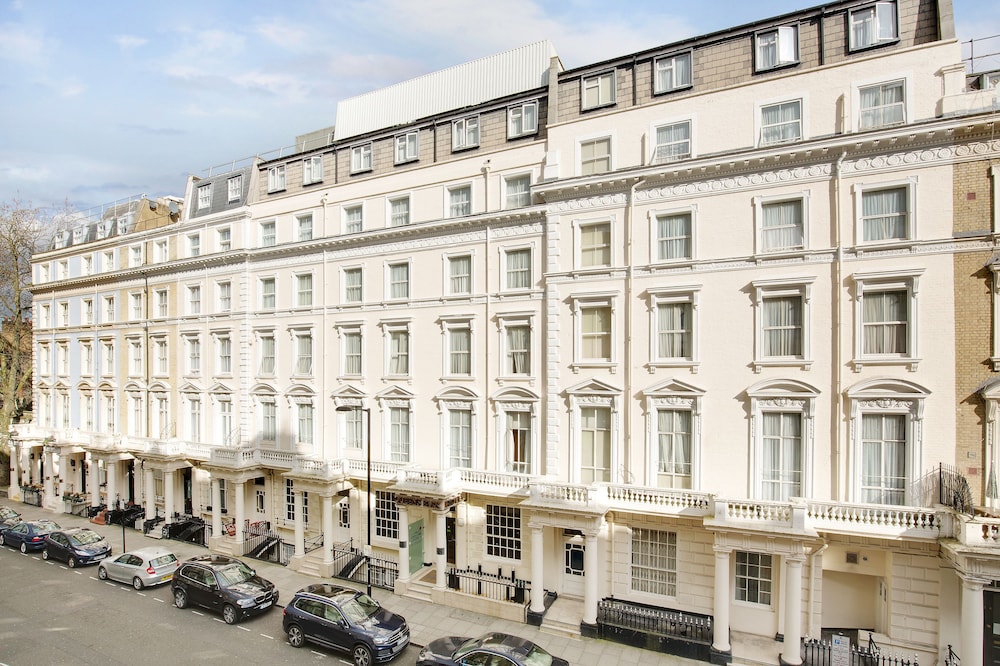 Queens Park Hotel 4/60