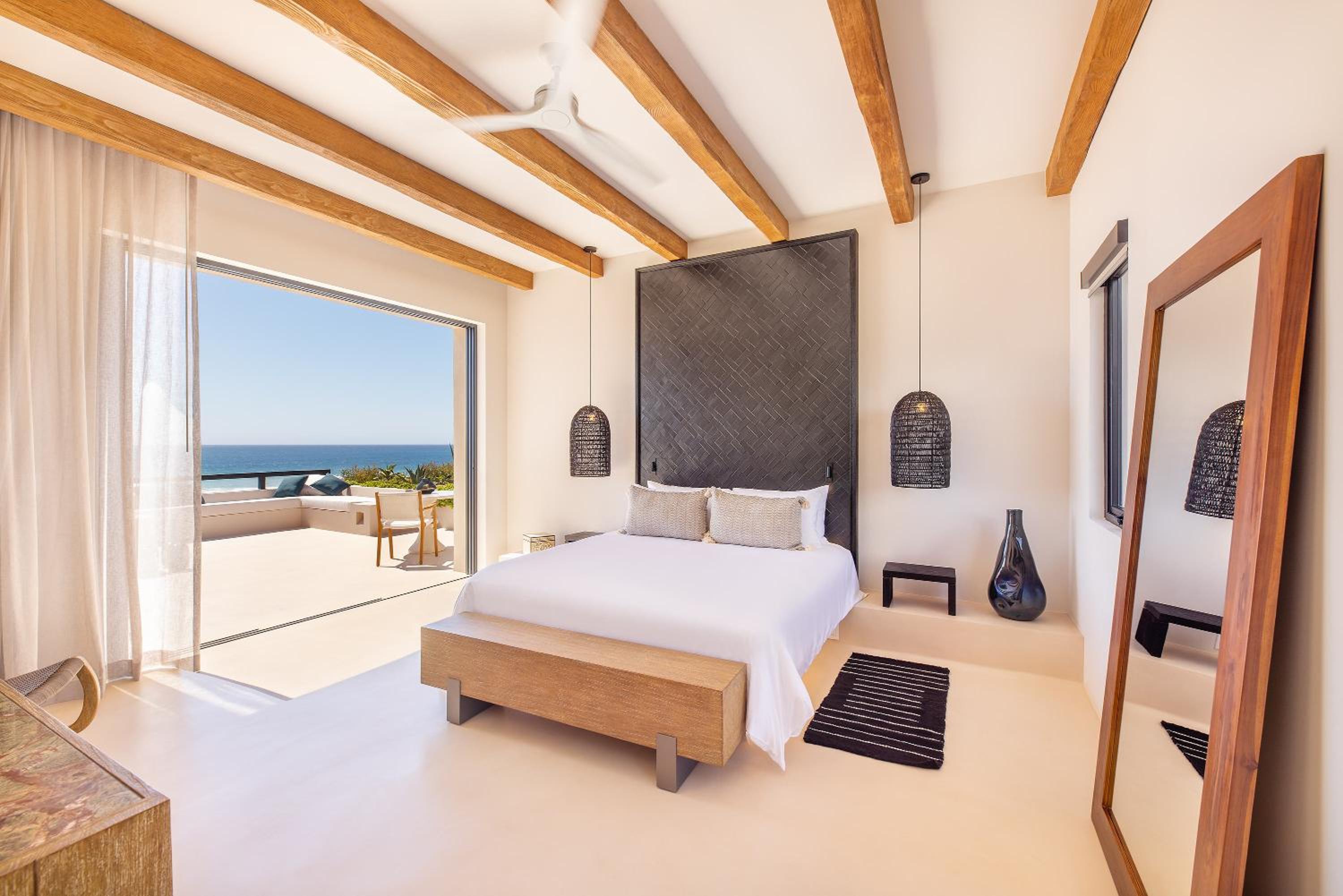 Suite, King Bed, Ocean Front, Plunge Pool
