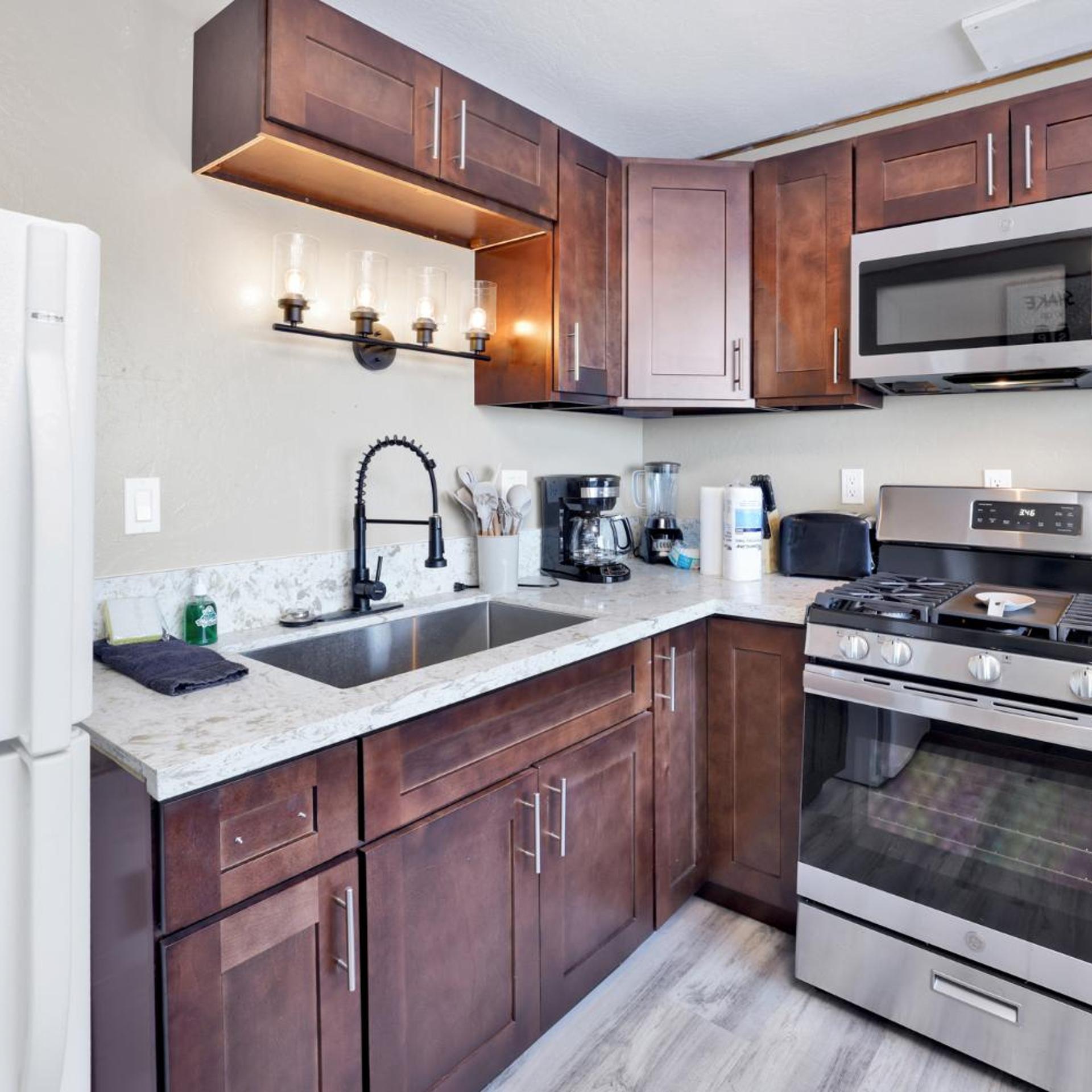 Lakefront Family Cabin by Big Bear Vacations 30/30