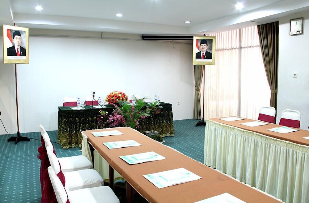 New Grand Park Hotel 29/49