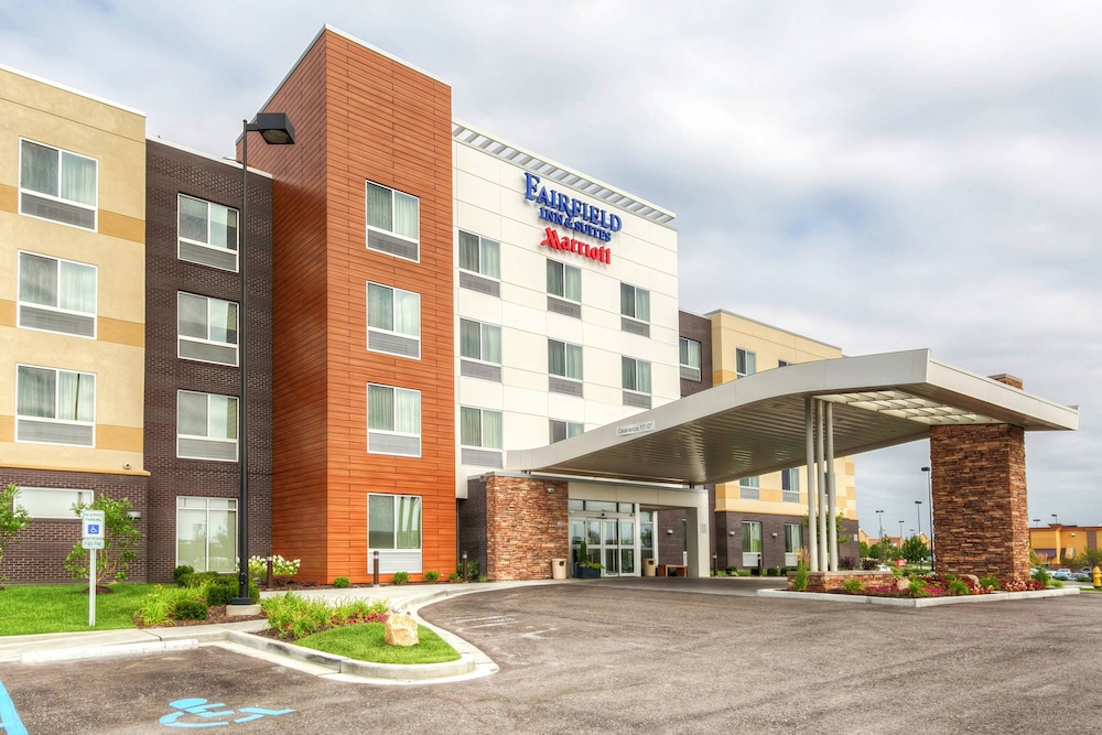 Fairfield Inn Suites St Louis West Wentzville 3/17