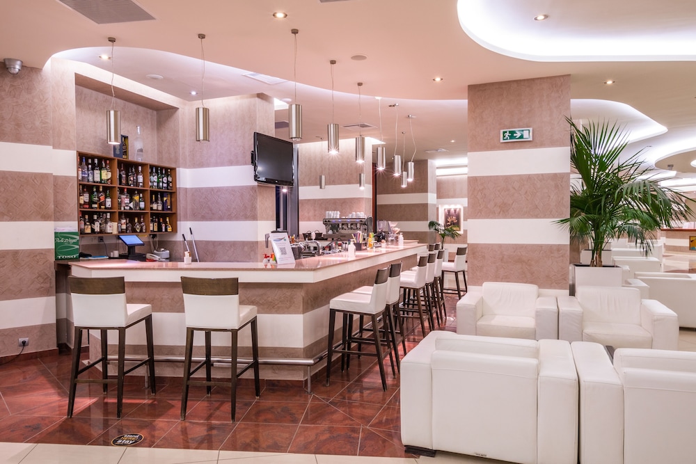 Konstantinos Palace 36/50