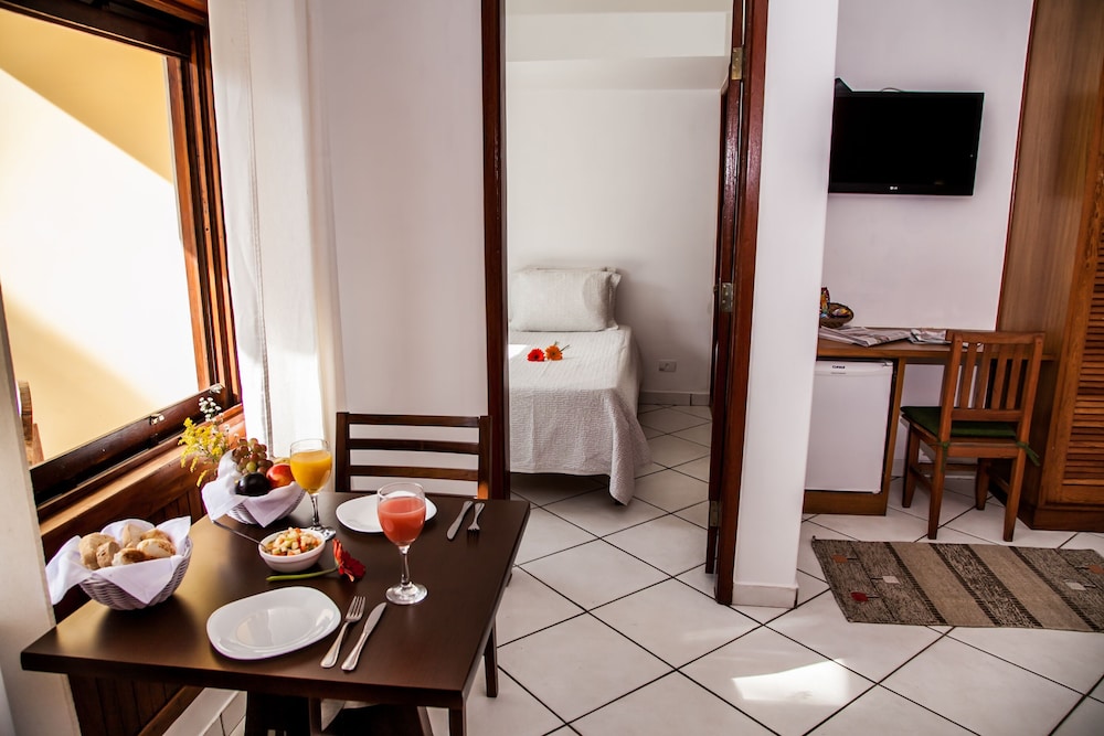 Strand Hotel 49/50