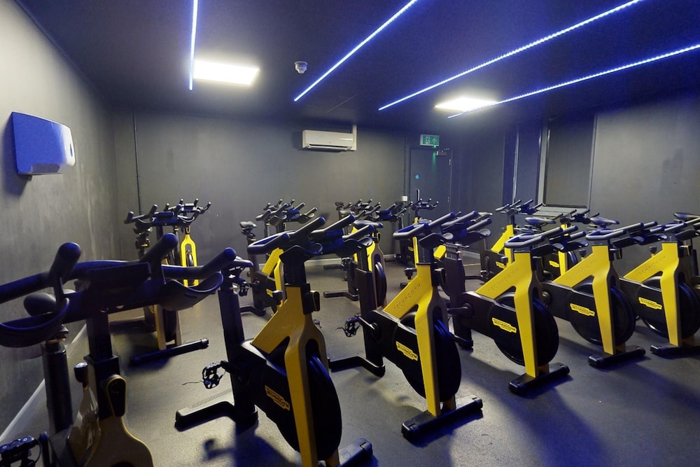 Village Prem Swansea Hotel Leisure Club 34/61