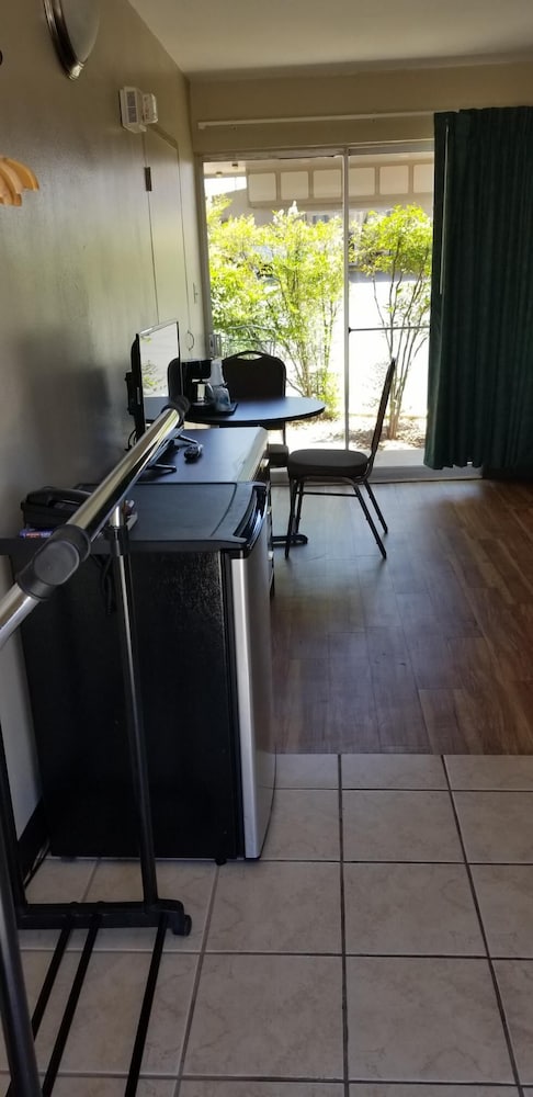 Lake Powell Canyon Inn 35/58