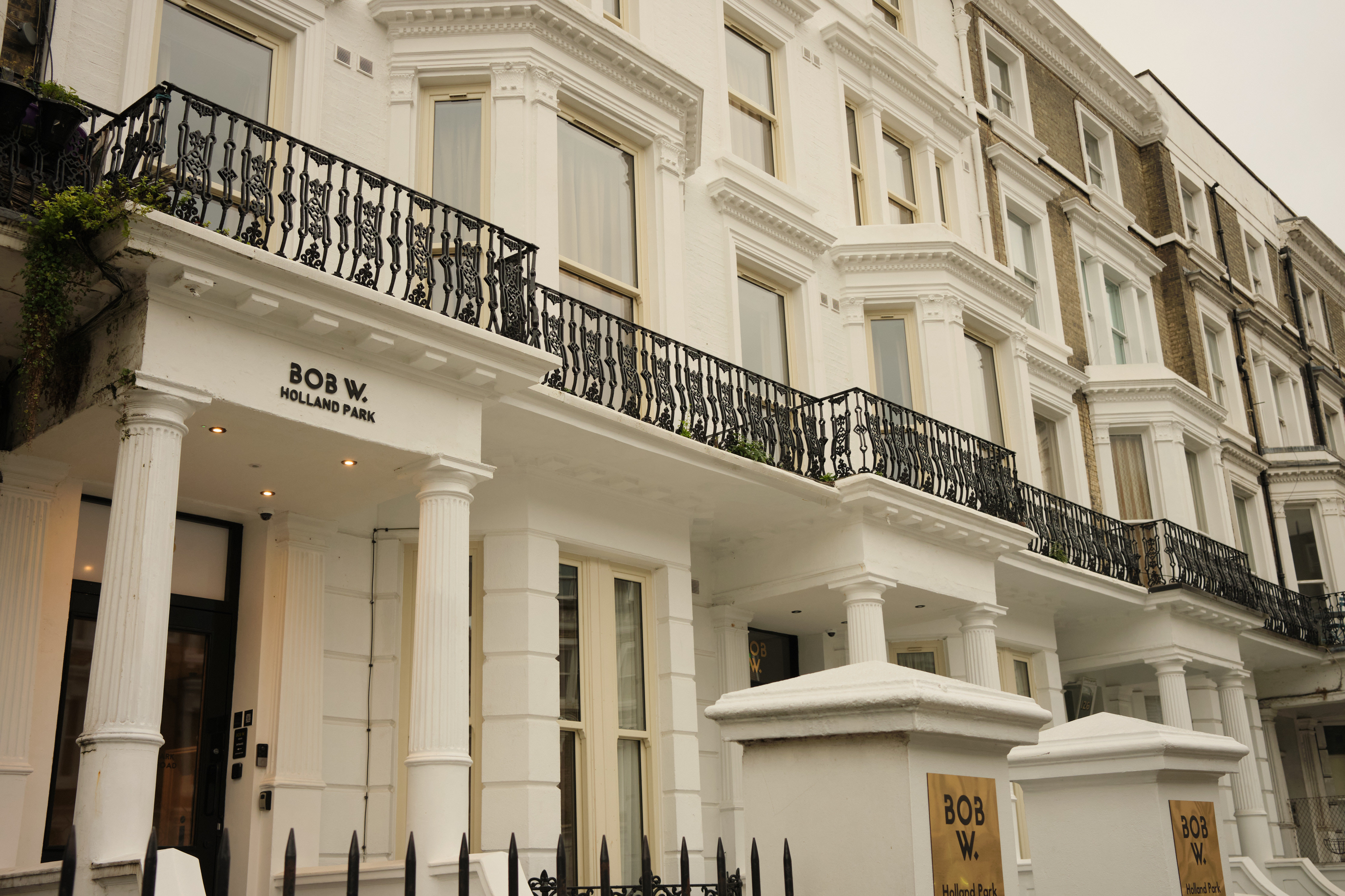 KENSINGTON SUITE HOTEL 2/19
