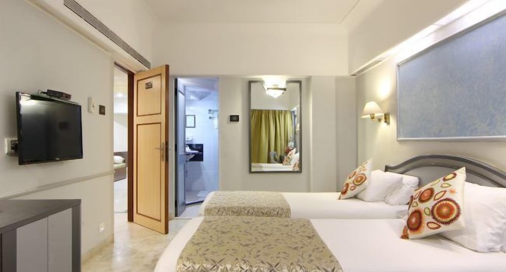 جناح بسريرين كوين بغرفتي نوم، Regenta Place The Emerald 3/10
