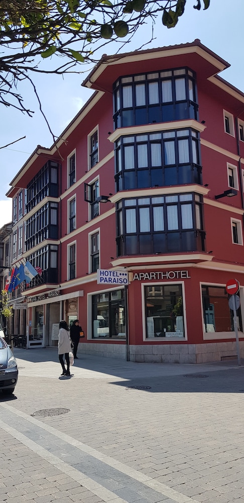 Gran Hotel Paraiso 10/65