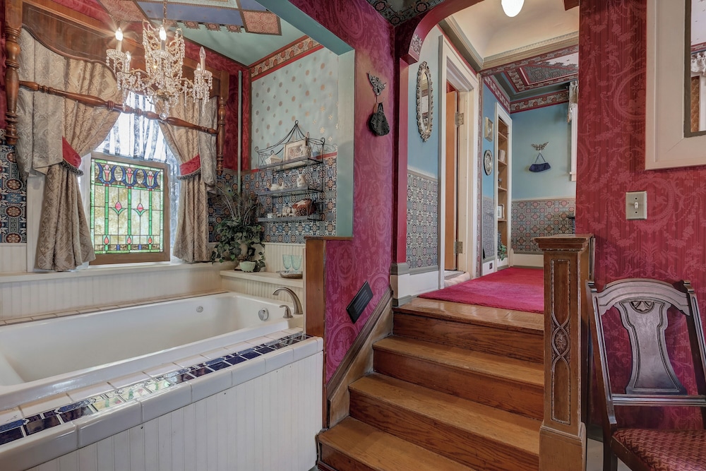 Schuster Mansion Bed & Breakfast 48/51