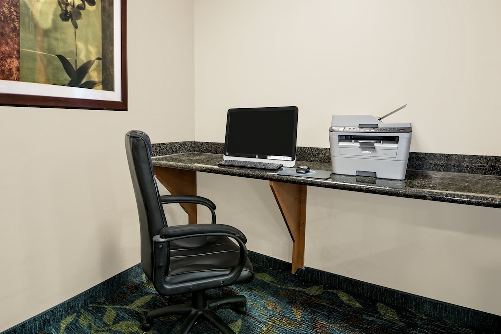 Candlewood Suites Galveston 40/53